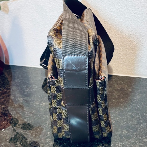 Louis Vuitton Naviglio Crossbody bag - Picture 7 of 12